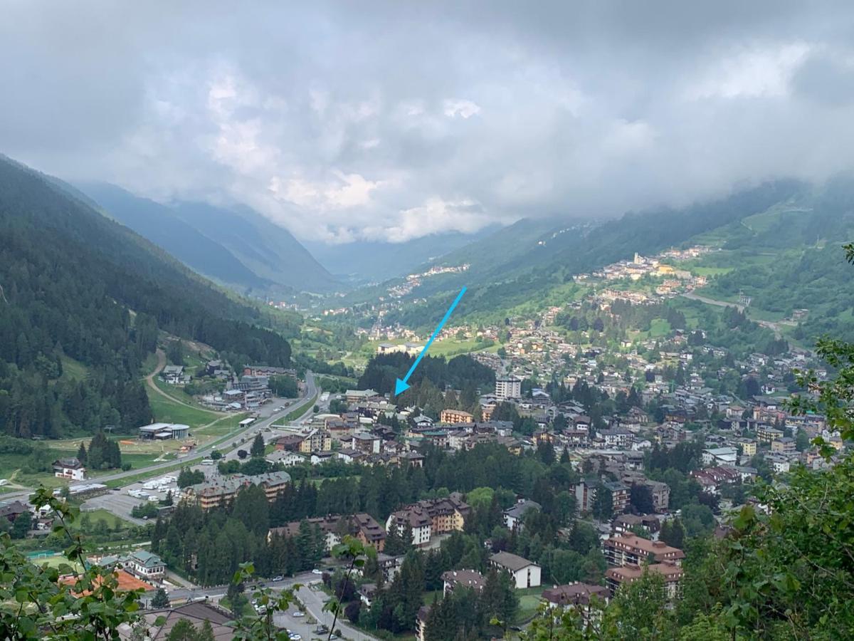 Appartamento Blue Mountain Ponte Di Legno Esterno foto