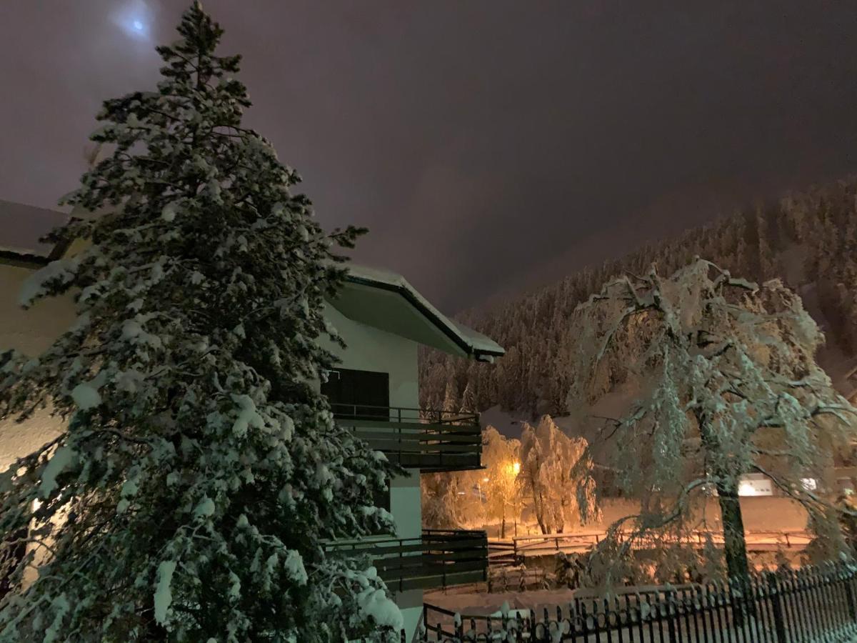 Appartamento Blue Mountain Ponte Di Legno Esterno foto