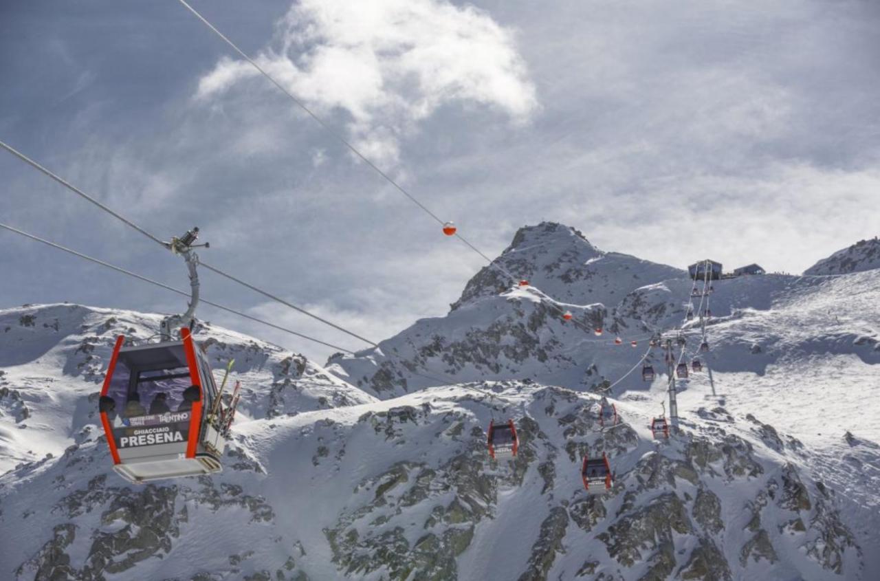 Appartamento Blue Mountain Ponte Di Legno Esterno foto